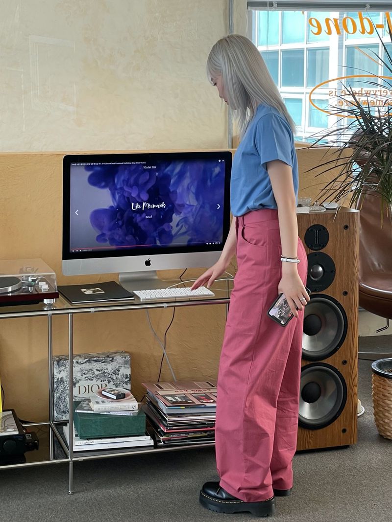 Vivid color cotton pants