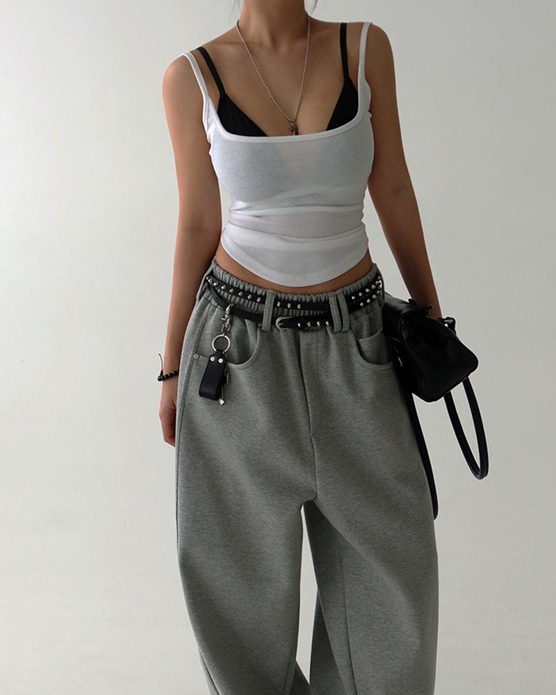 a two-line cross stud belt
