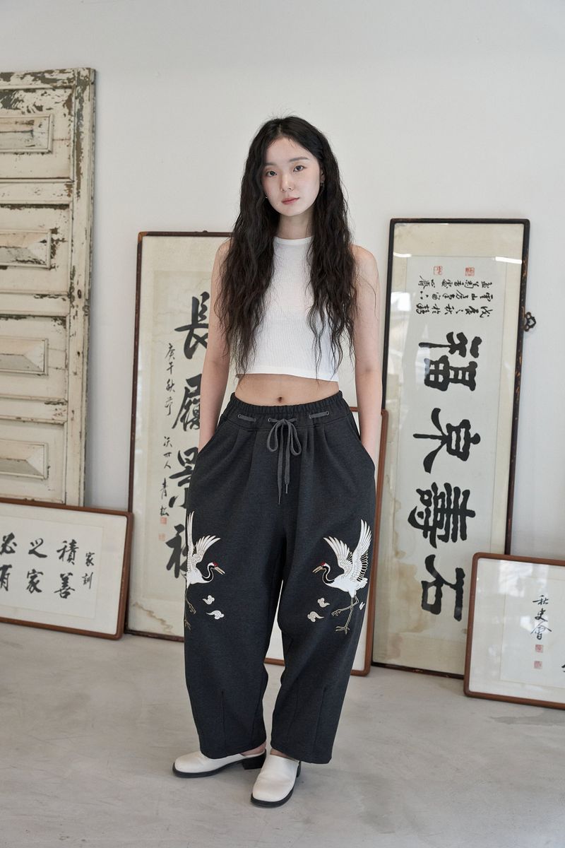 CRANE EMB. H-T SWEAT PANTS (Charcoal)