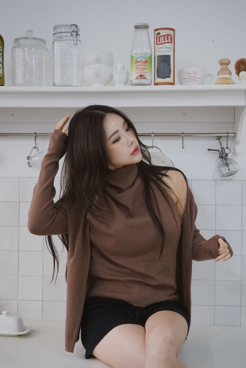 Turtleneck Layered Long-Sleeved Knit Cardigan