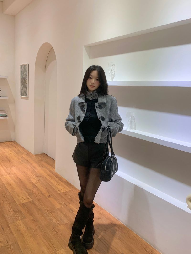 Mono High-neck Button Stripe Contrast Long Sleeve Top