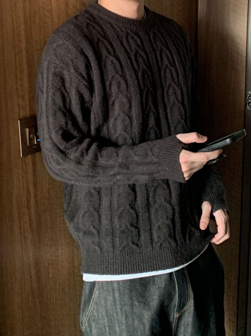 Cozy warmer cable round knit