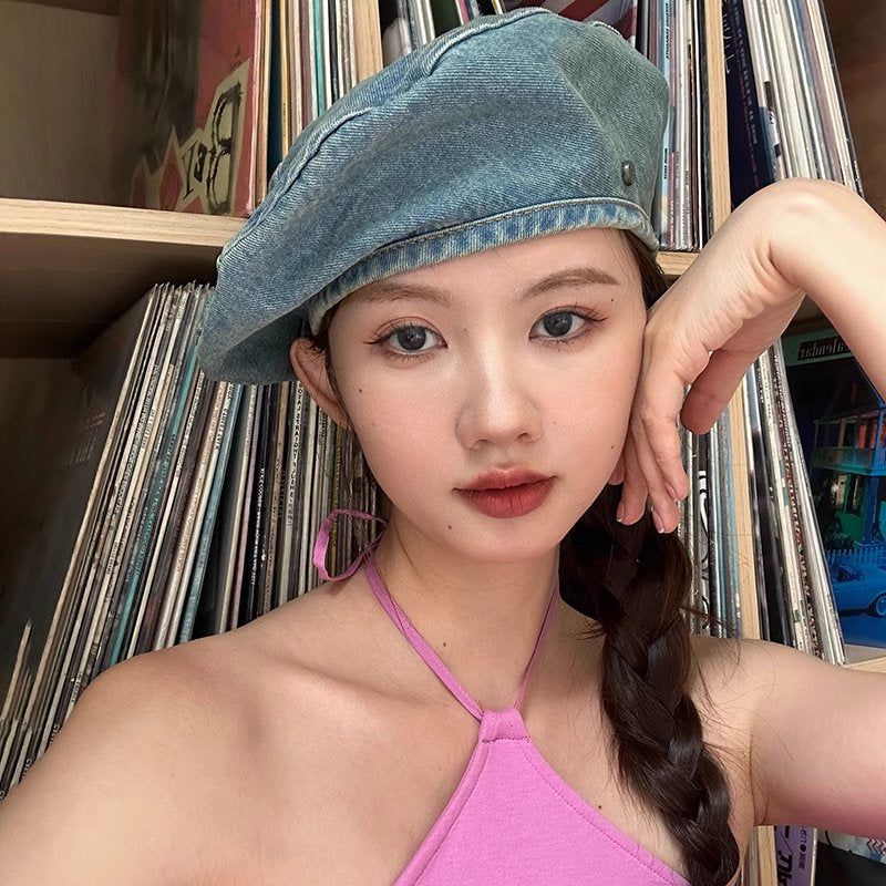 On the Moment Denim Pocket Beret  Hat  C2 WASHING BLUE