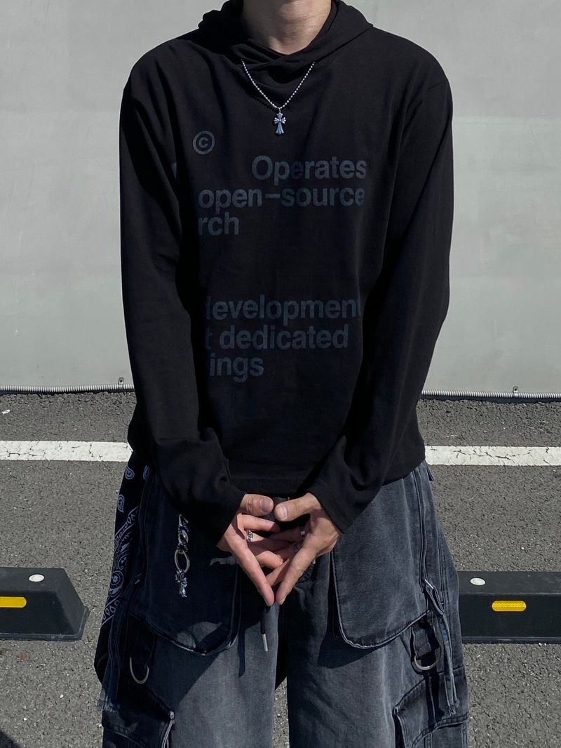 SSROOM(エスエスルーム)の「Resert Lettering Crop Hoodie 3C(Tops)」