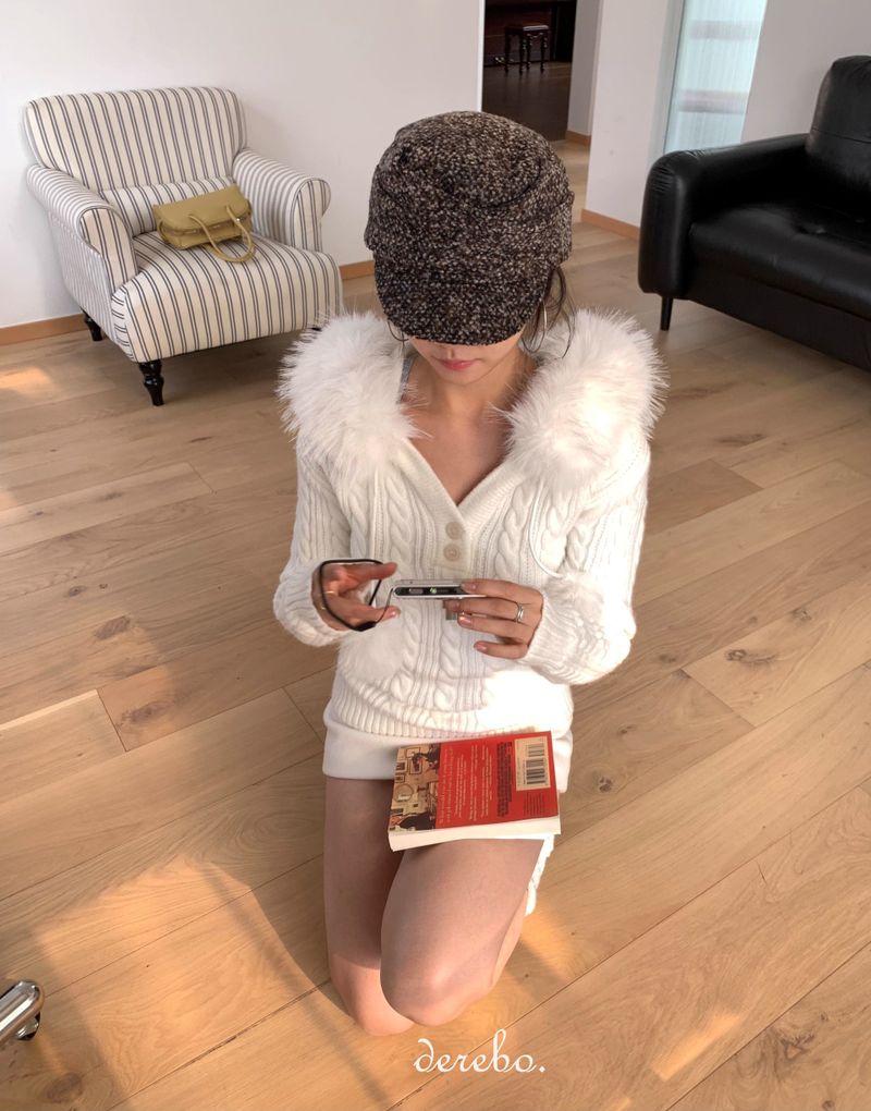 Snow Buddy Hood Twisted Knitwear