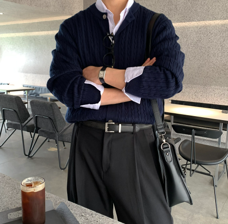 all-day round neck knit cardigan