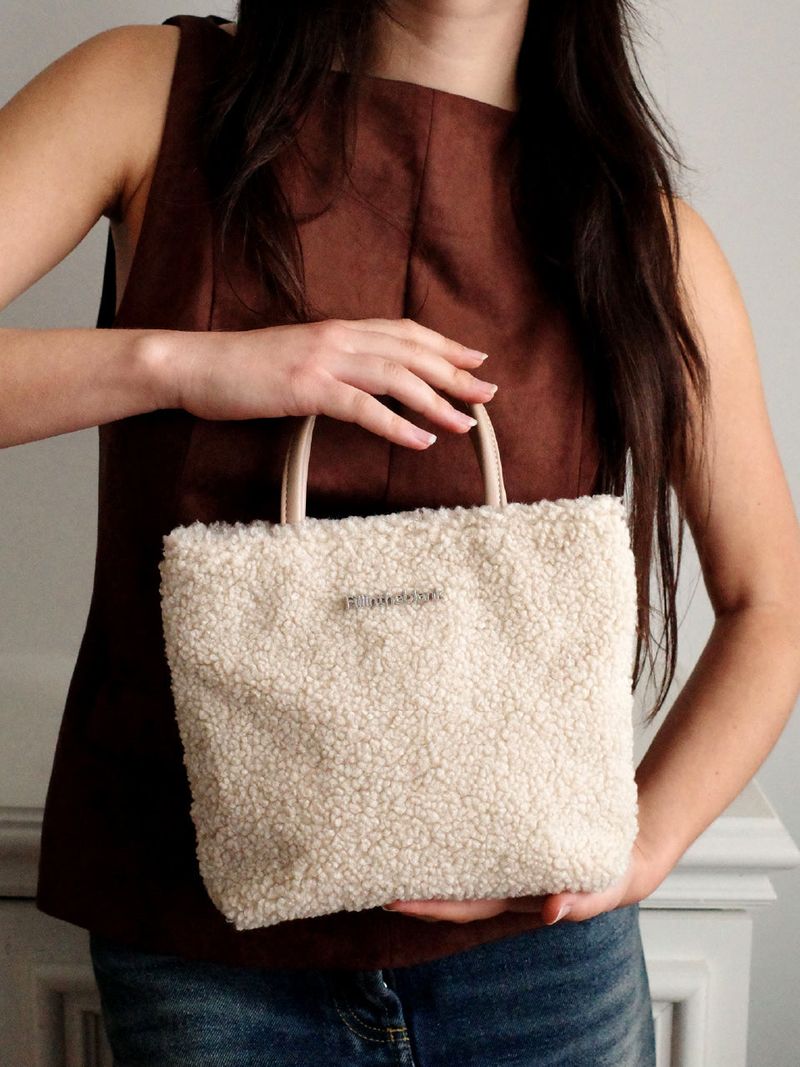 Sunday Tote Bag (furry)(beige)