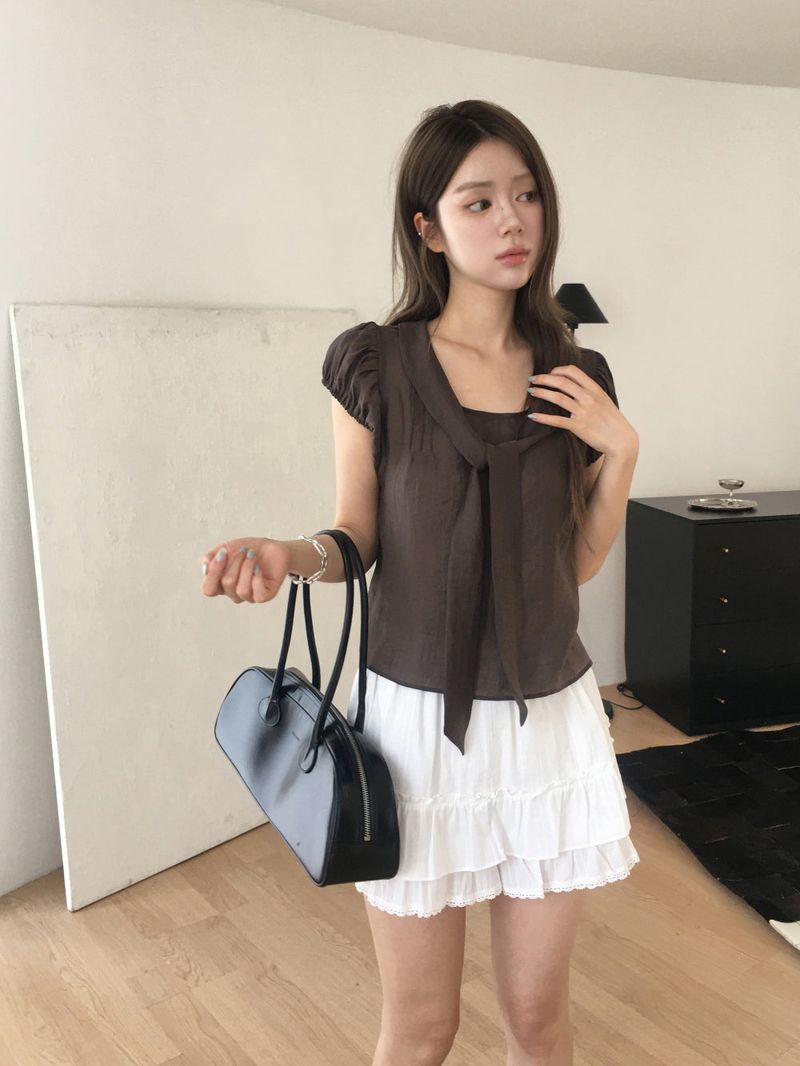 Minu lace mini skirt