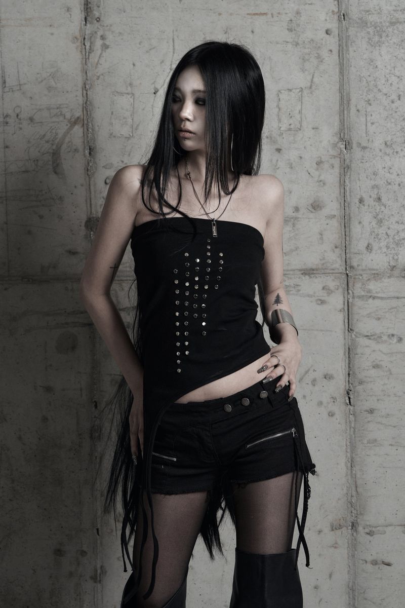 [label] studded asymmetric strap tank top BLACK