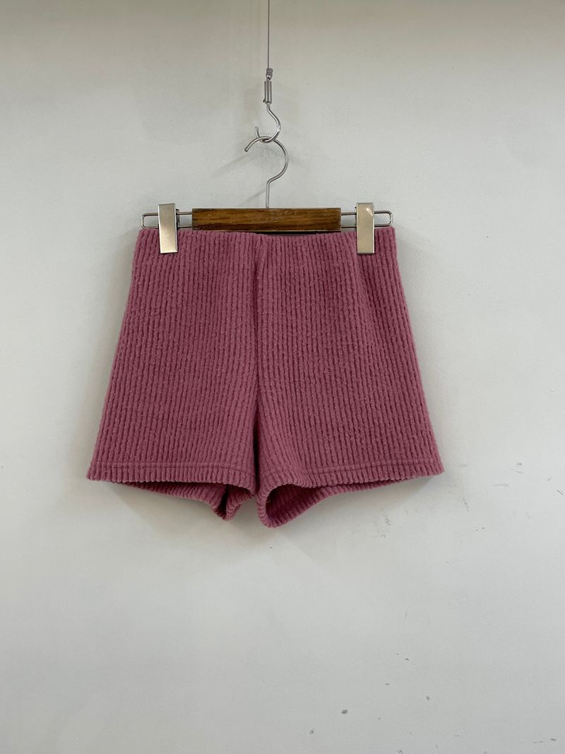 Soft and soft knit shorts