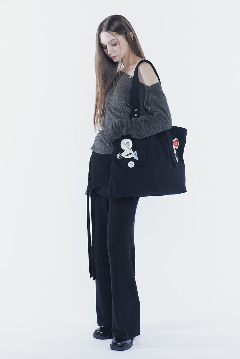 BELTED SHOULDER BAG black