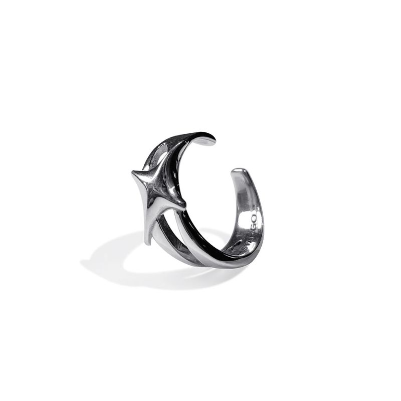 STING DIAGONAL EAR CUFF