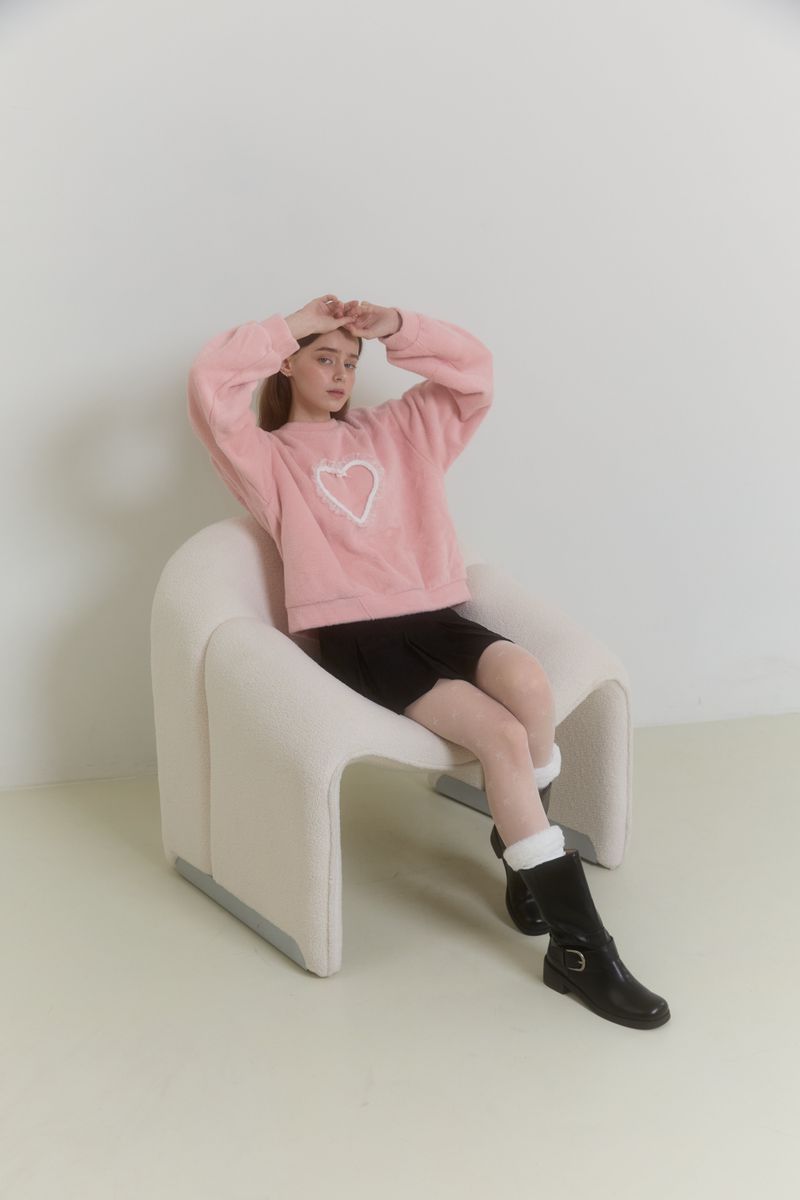 DREAMING HEART SWEATSHIRT