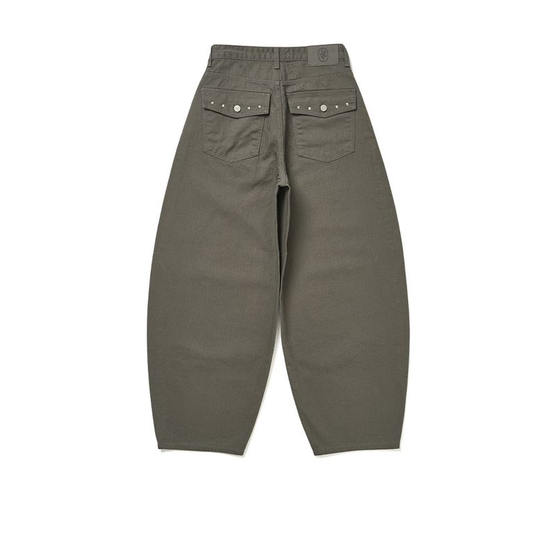 Peak stud back-pocket pants -2C