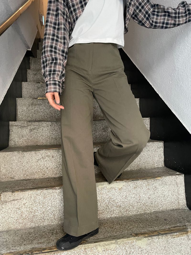 Feminine cotton wide pintuck pants 