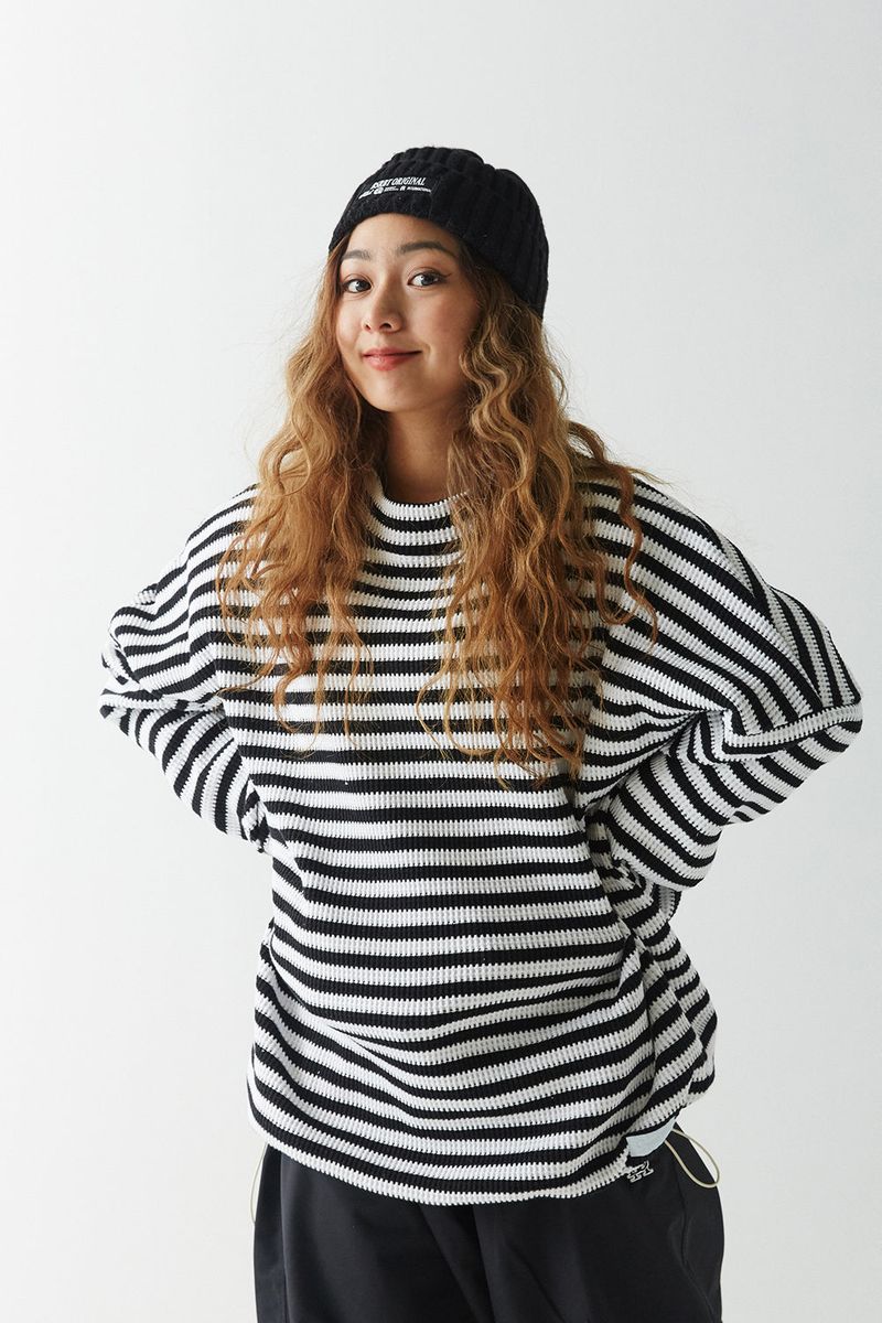 BSRABBIT(ビエスラビット)の「BSR2223FWPO025 STRIPE HIGH NECK PULLOVER BLACK(Tops)」
