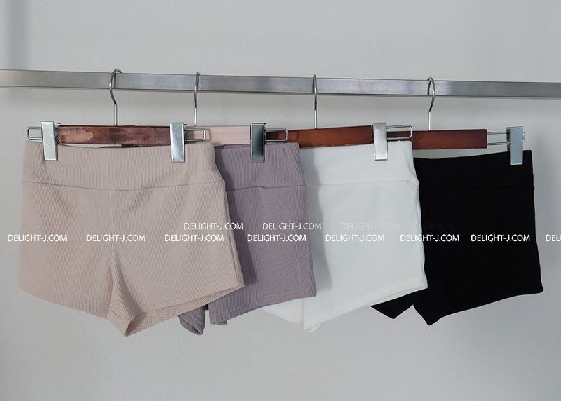 cookie-banded shorts