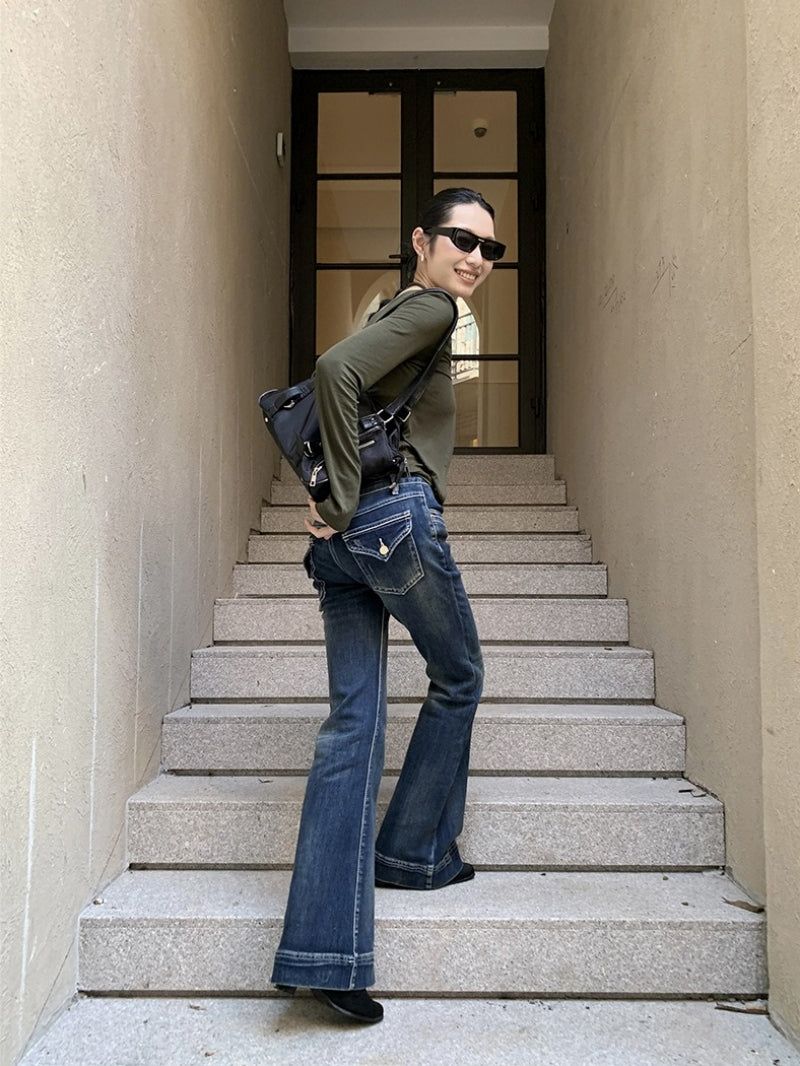 dereborujo（ドレボルゾー）の「Low back pocket flare long jeans denim（Pants）」