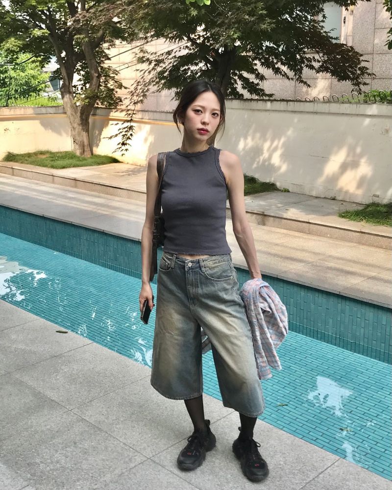 Wins sleeveless