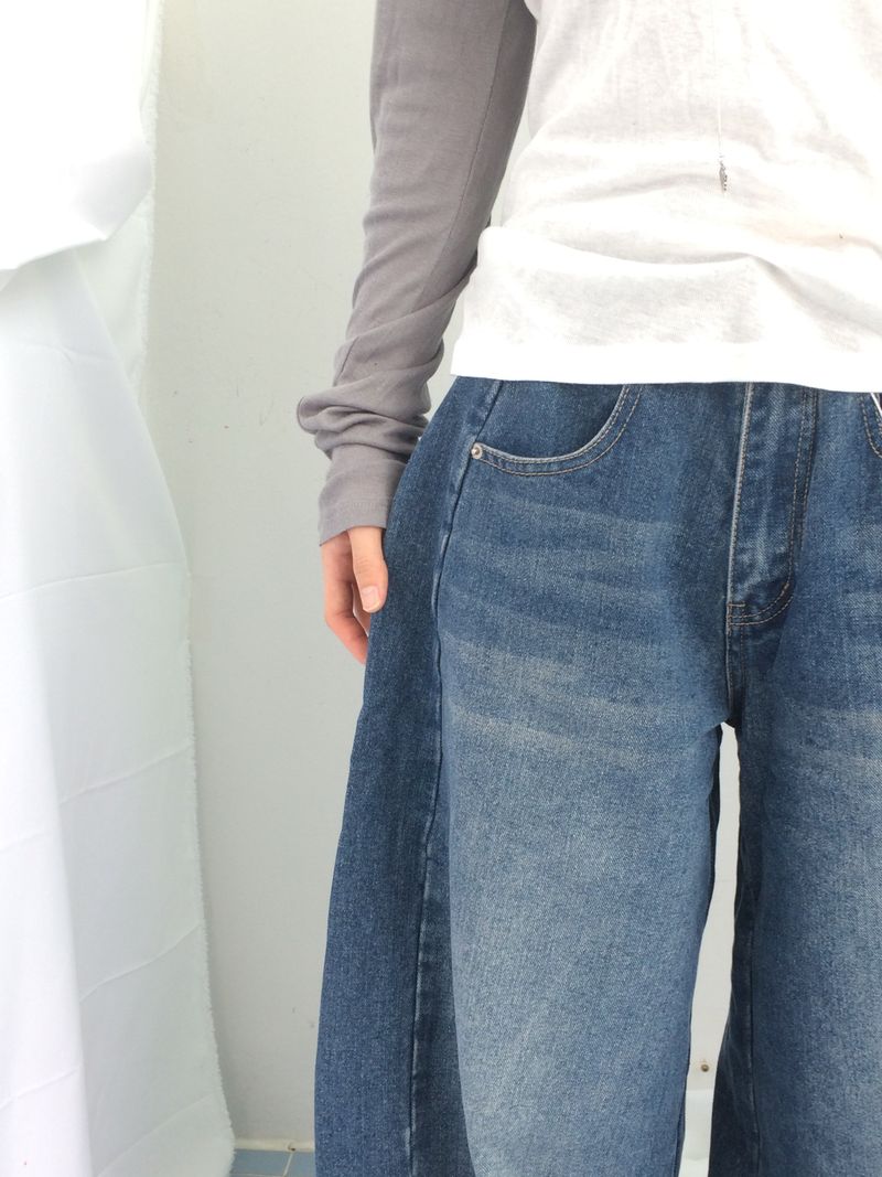 Curved incision balloon pants