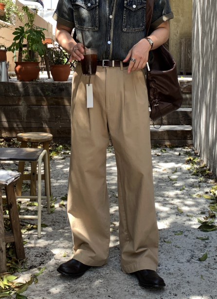 Look Mallet Classic Two-Tuck Cotton Wide Pants