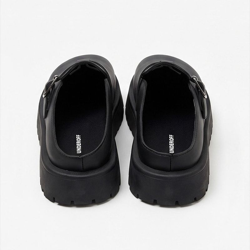 Buckle Round-Toe Clogs Black