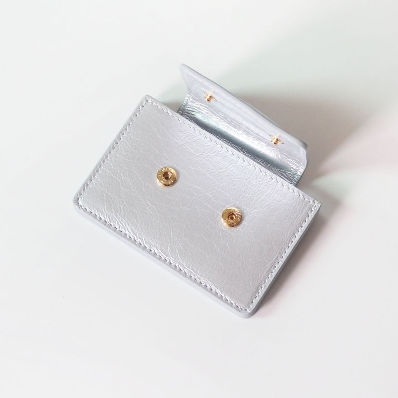 shape of' wallet - silver bean