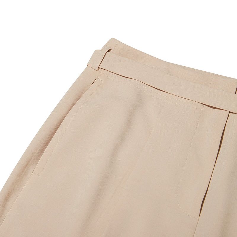 COLLECTION BELT POINT TWO TUCK PANTS [BEIGE]