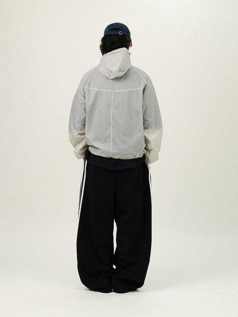 Light Nylon Hoody Windbreaker