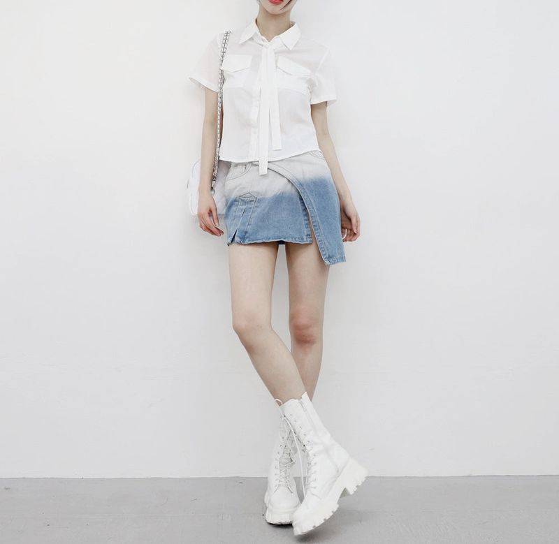 a mobid strap shirt