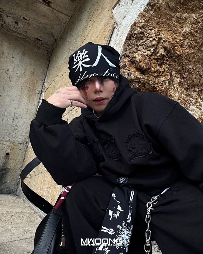 Akin mega bandana scarf