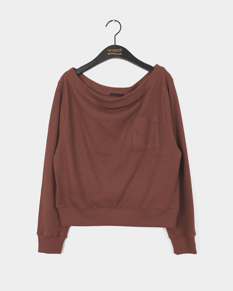 Kento waffle pocket off-shoulder sweatshirt