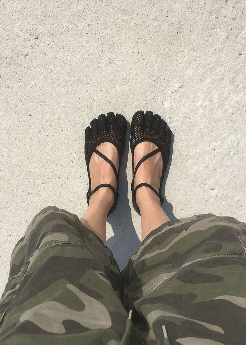 eon（イオエン）の「FIVE FINGERS STRAP SANDALS（Shoes）」