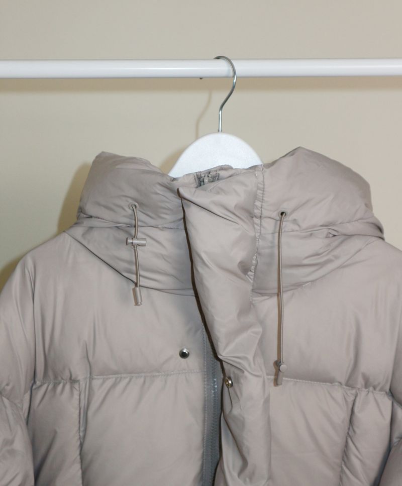 Out String Winter High-Neck Duck-Down Padded Jacket (Light Padded)