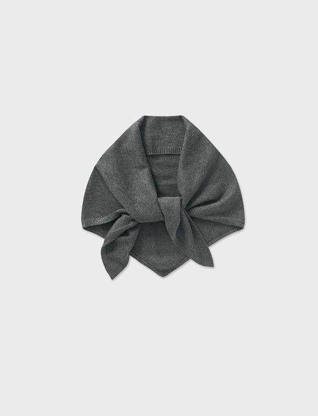 KNIT TRIANGLE SCARF (CHARCOAL)