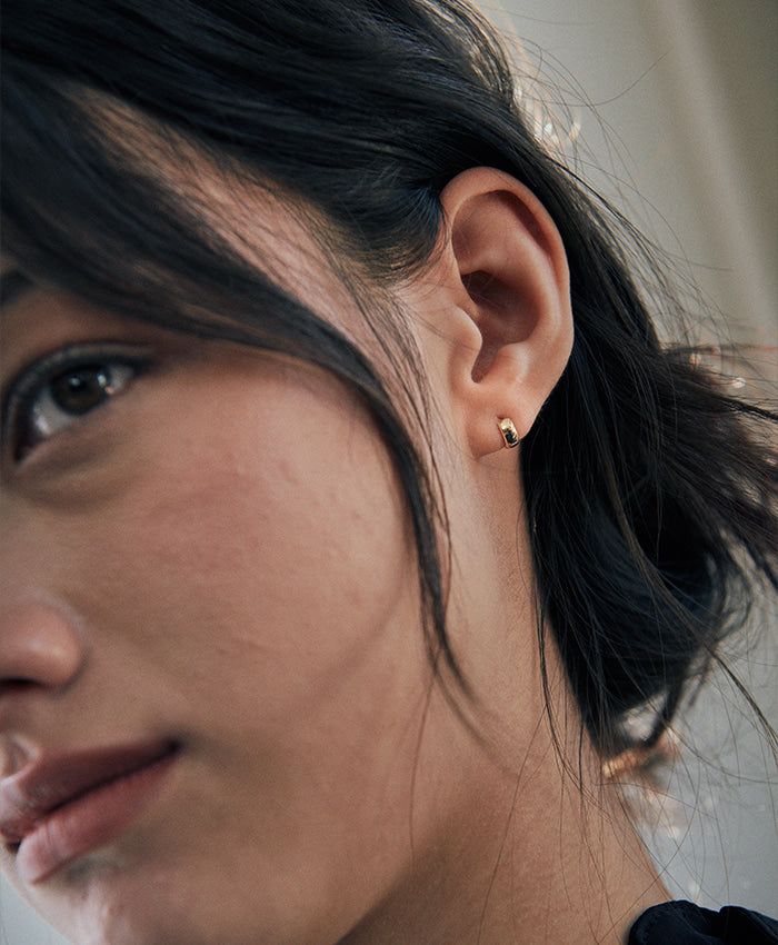verte（ヴェフト）の「[925 silver] Deux.silver.208 / バンピアス (ゴールド)（アクセサリー）」
