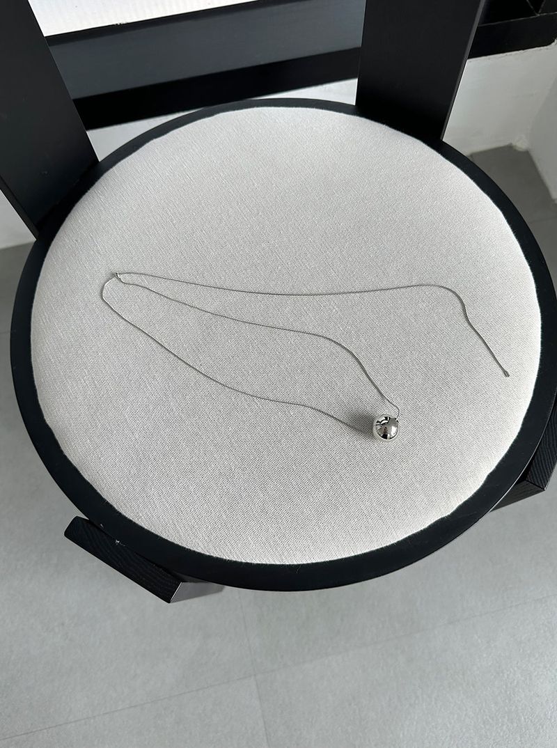 maxy moving ball necklace - silver