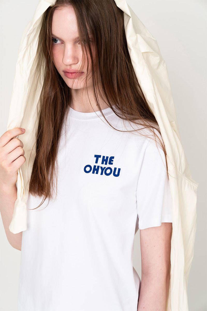 THEOHYOU（ザオユ）の「SILKET BASIC T-SHIRT (BLUE LOGO)（Tops）」