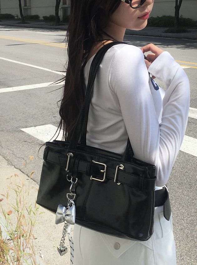 anyonemore（エニーワンモアー）の「Hard Square Leather Belt Shoulder Bag（Bags）」