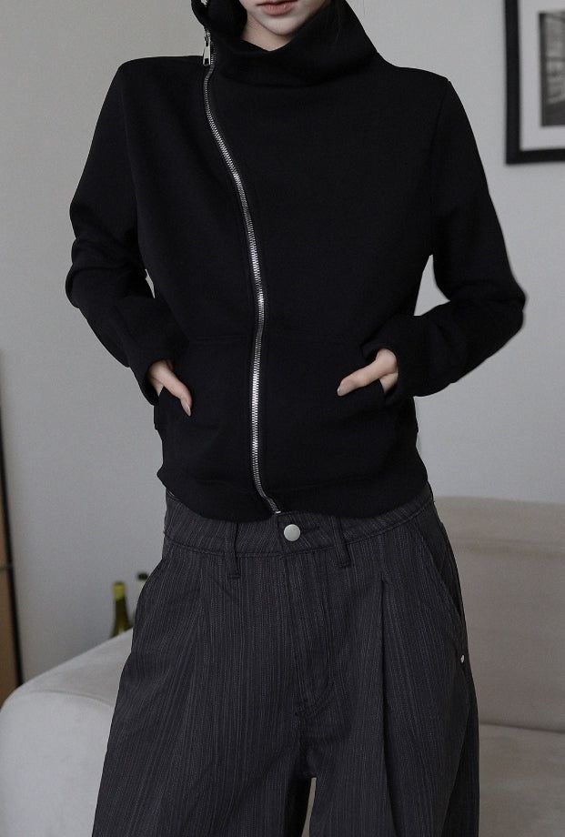 Diagonal Flow Zip-up