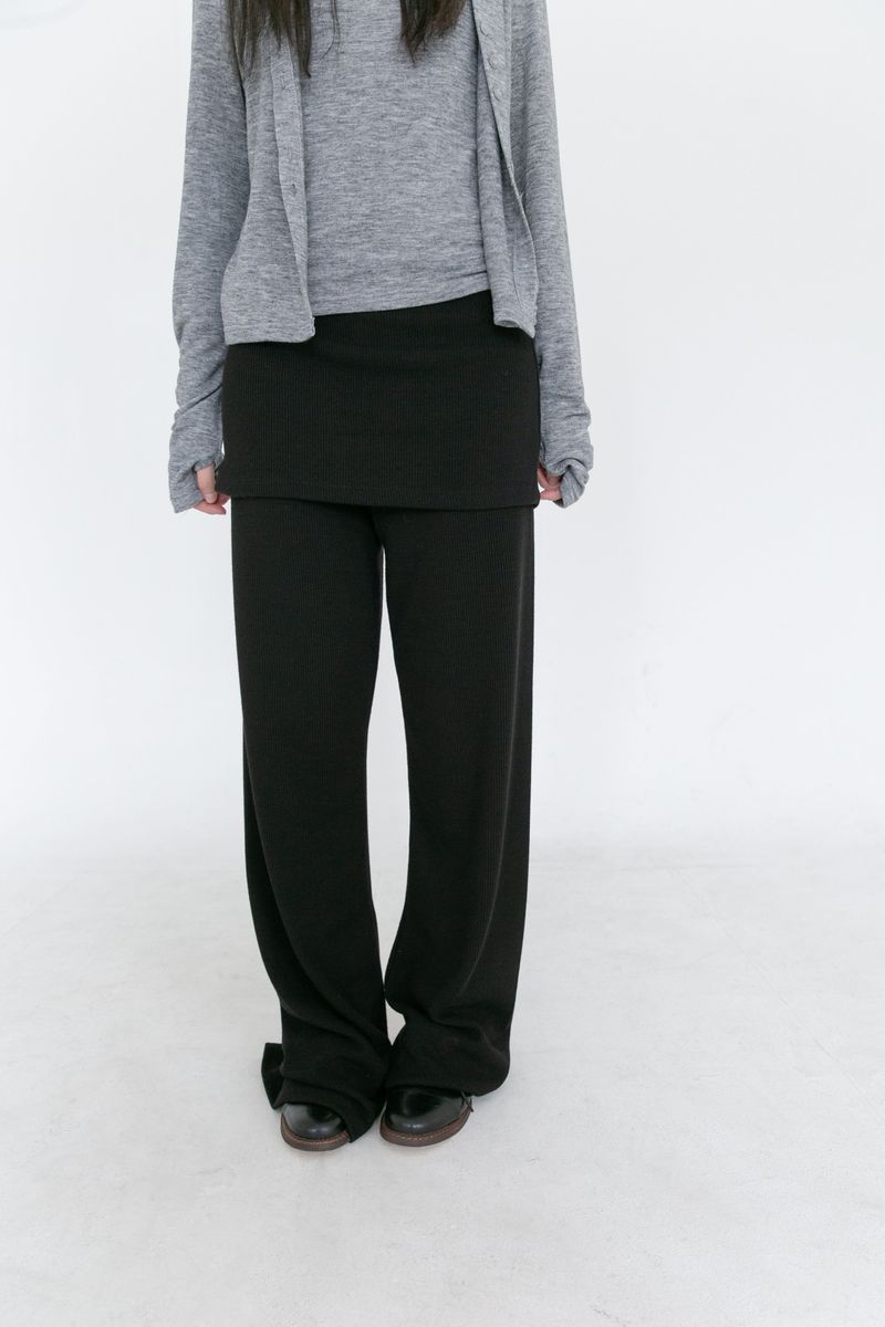 omoosoohy（オムスヒ）の「boot-cut banding skirt pants(2colors)（Pants）」