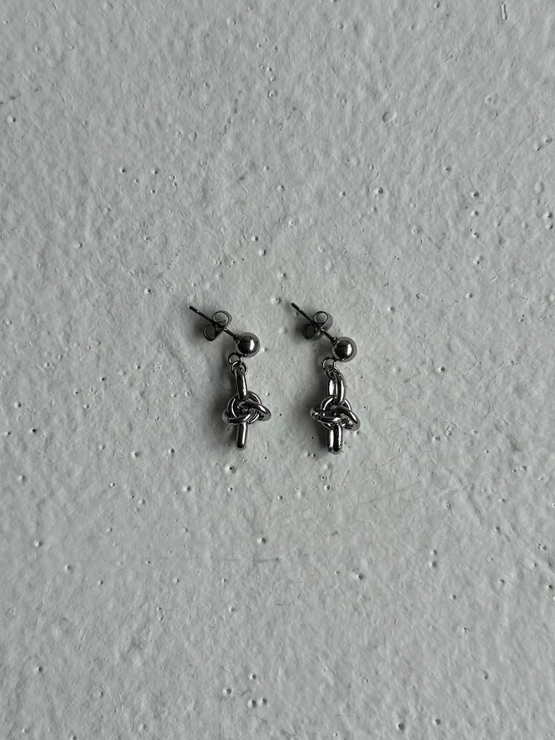 Mini Link Drop Earring