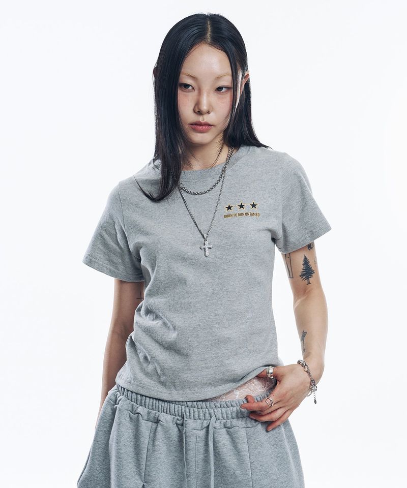 EASY NO EASY(イージーノーイージー)の「Star lettering cropped T-shirt - Gray(Tops)」