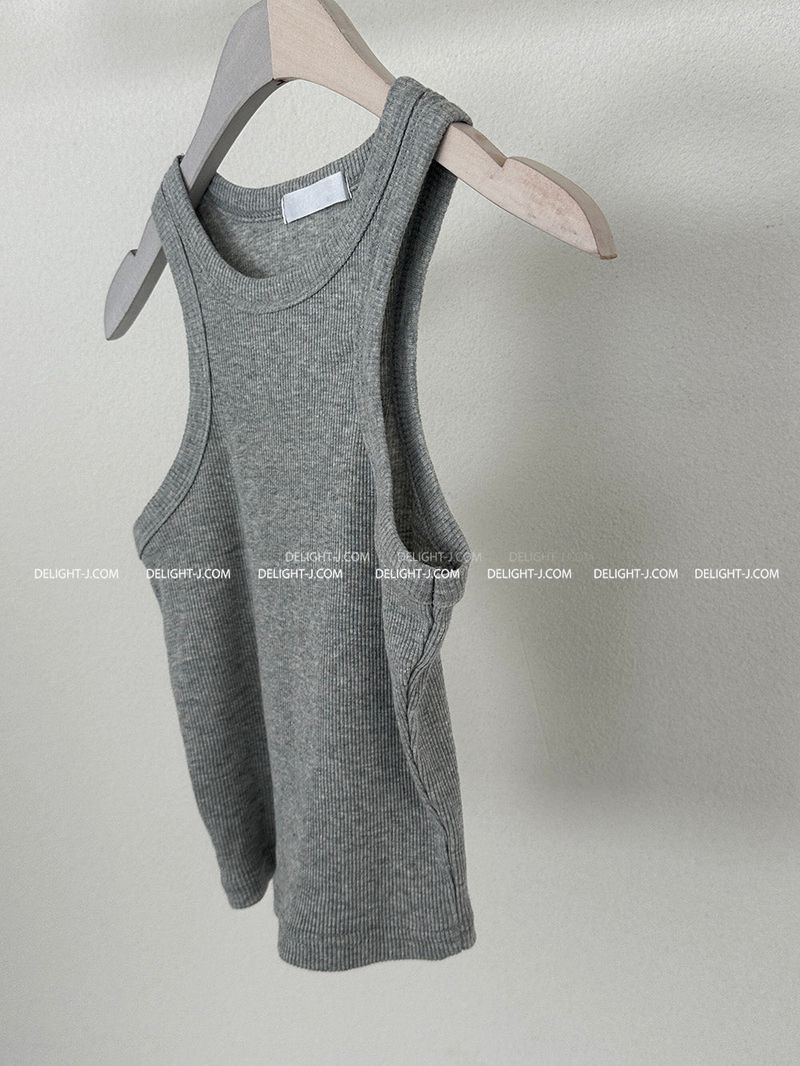 Four Seasons V-neck Cropped Sleeveless
