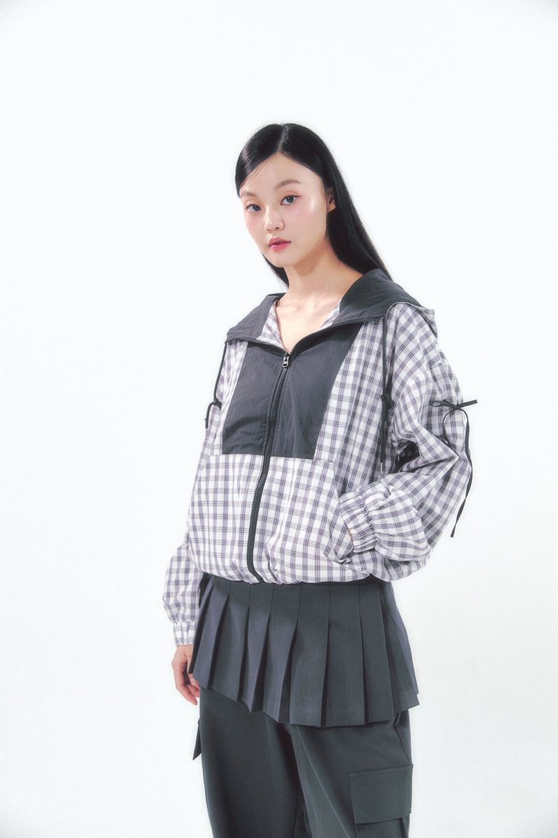 Check Ribbon Wind Breaker Black