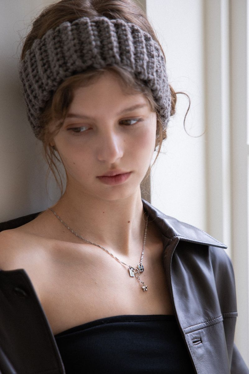 Drop star point chain necklace