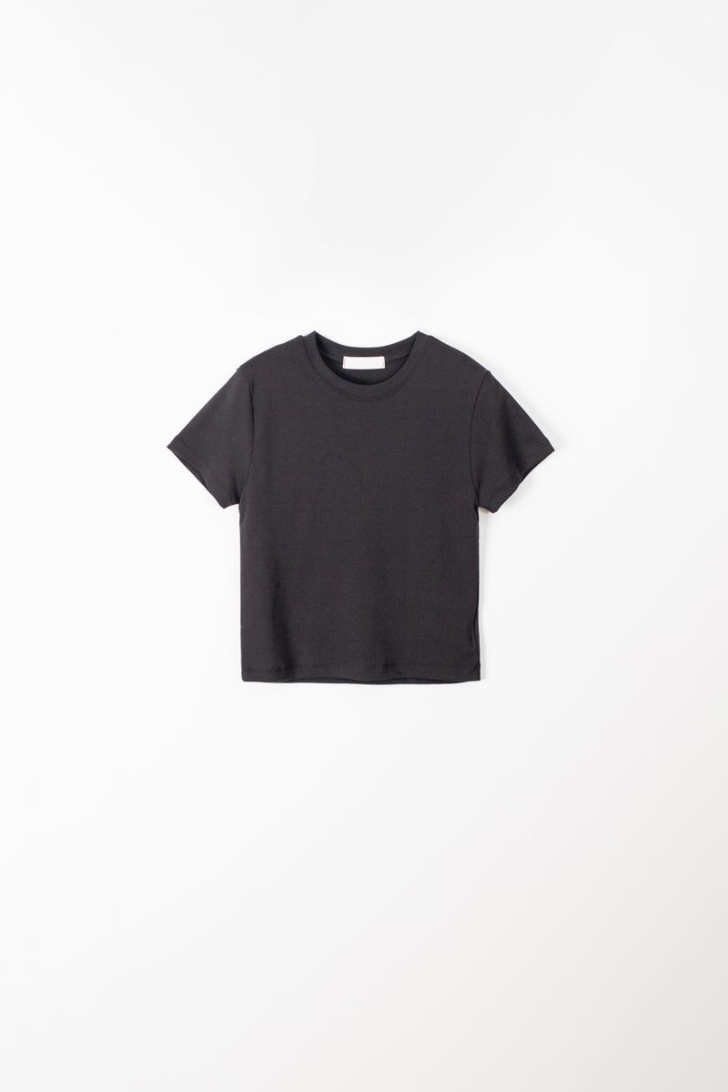 Round half T (Black)