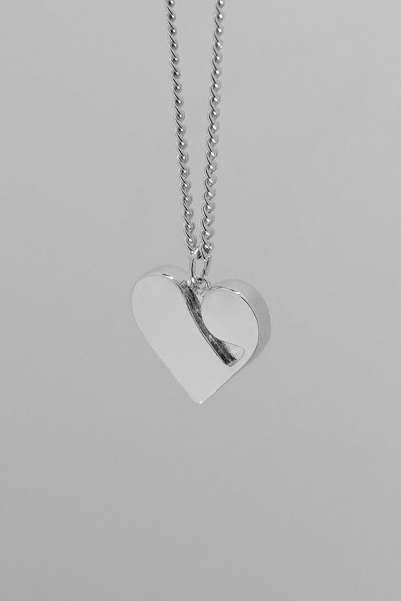 Flat heart symbol necklace