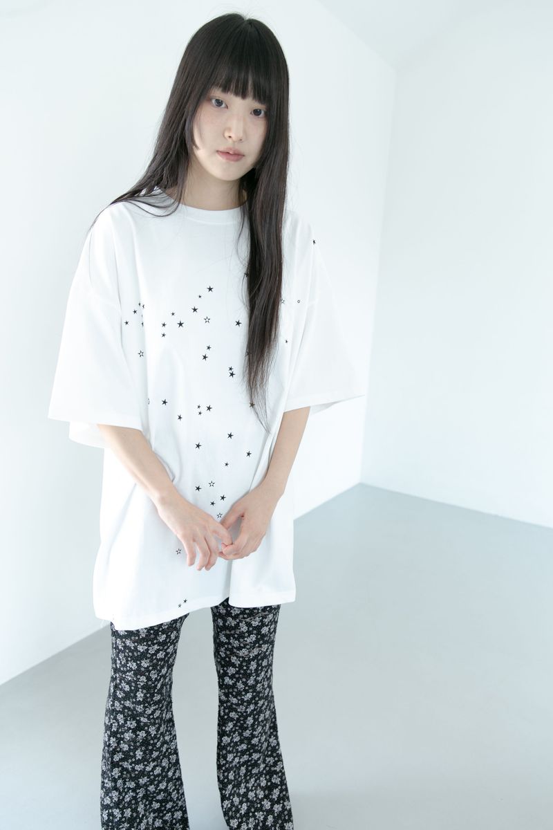 omoosoohy（オムスヒ）の「star over half top(2colors)（Tops）」