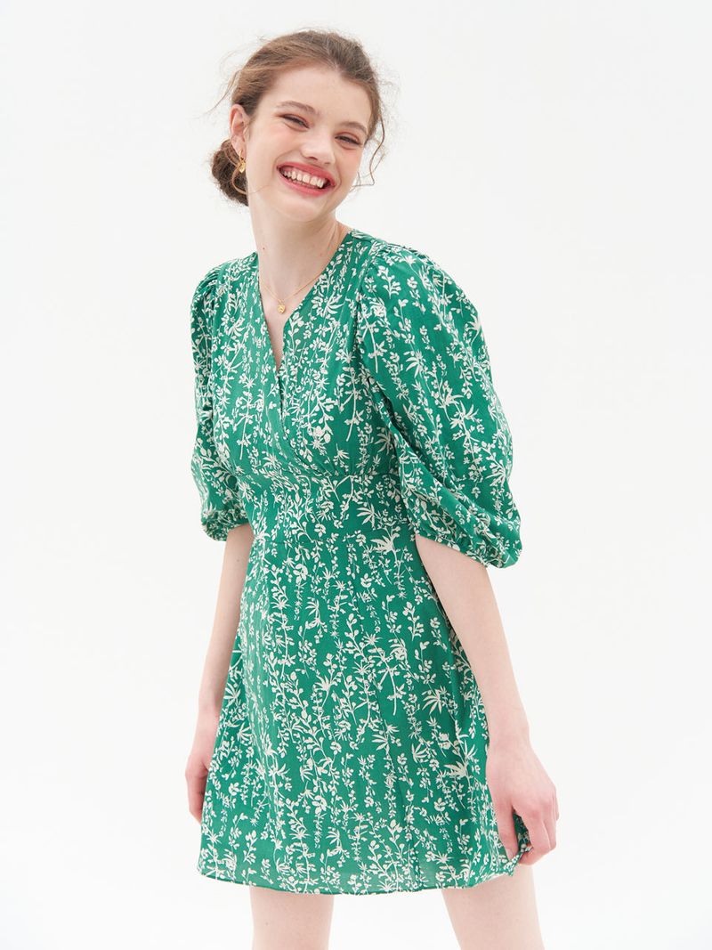 vem.ver(ベムバー)の「PUFF SLEEVES V NECK ONEPIECE_GREEN(Dresses)」